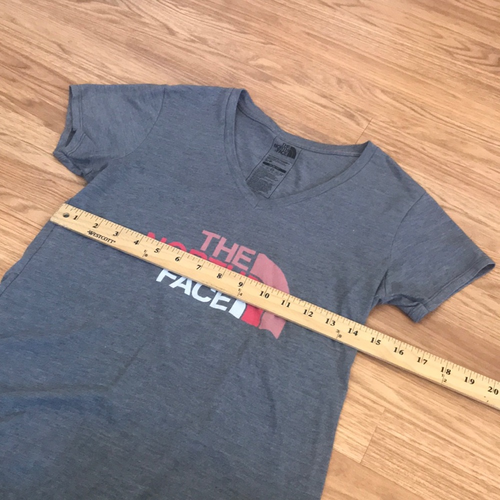 North Facet-shirt tee top v neck Small - Picture 3 of 4